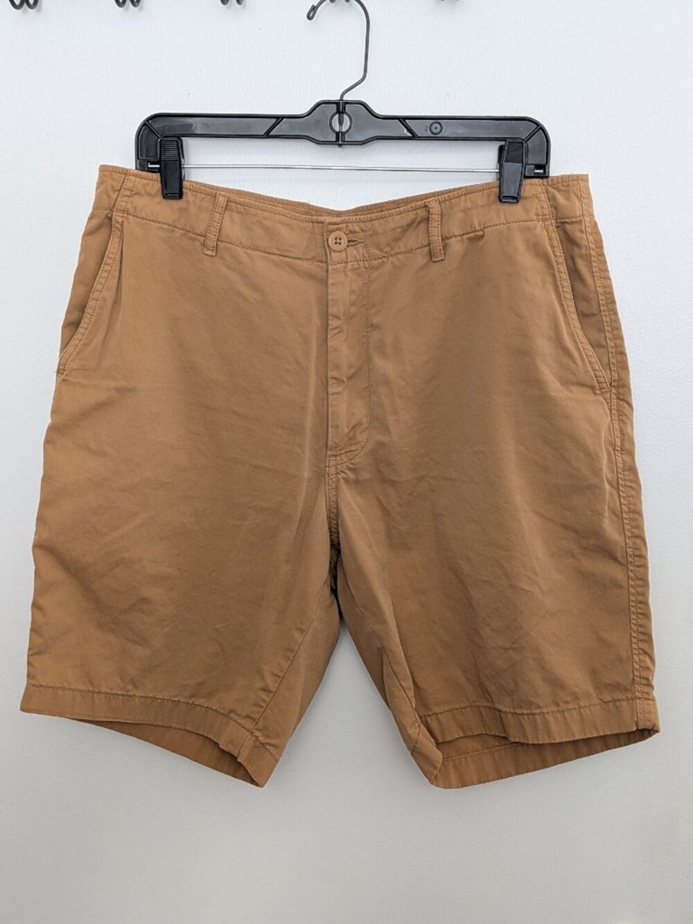 Uniqlo Chino Shorts Mens L Orange Cotton 33-36 Waist